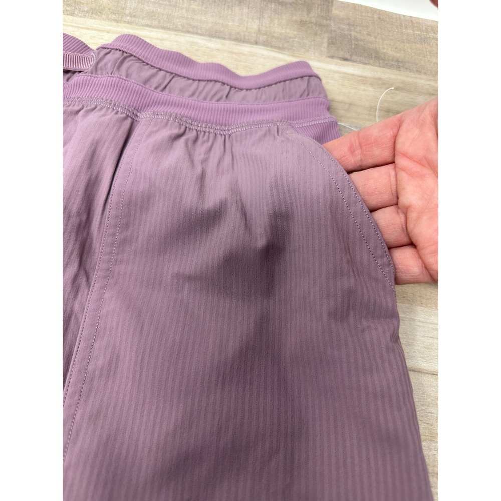 NWT ~‎ Lululemon Dance Studio High-Rise Short 3.5" Lavender Lux Women Size 4 - Picture 3 of 8